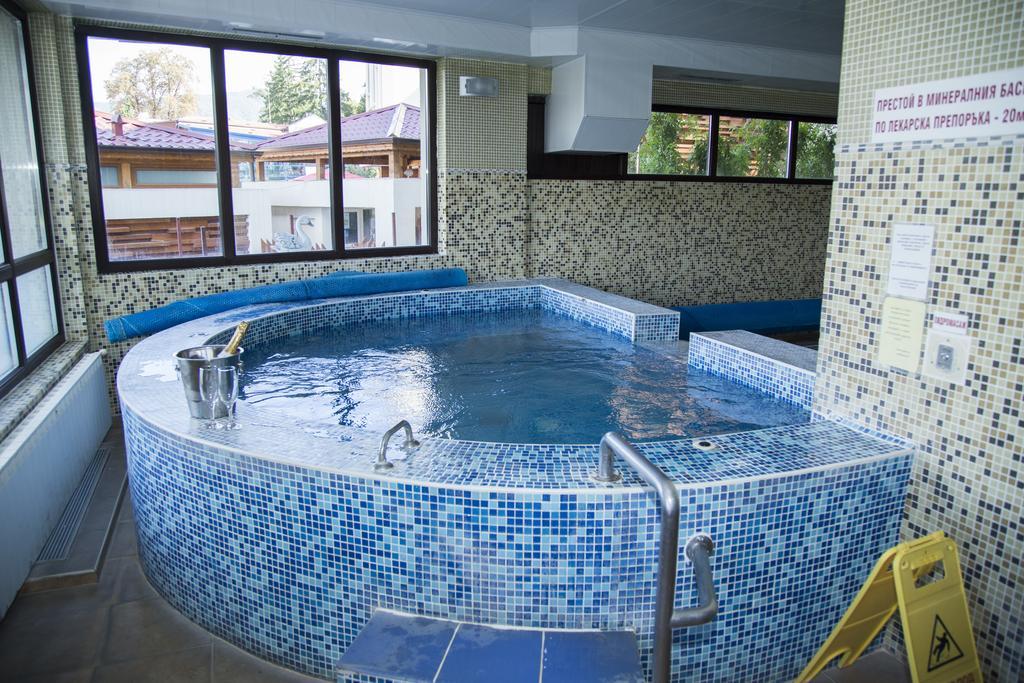ספרבה בניה Family Hotel Emaly 2 מראה חיצוני תמונה
